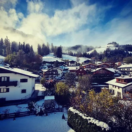 Apartments Kitzbuehel 아파트